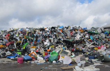 Bunke med hård plast på Randers Affaldsterminal